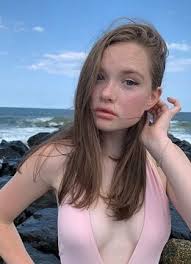 Zoe Colletti , Zoe Colletti Height, Zoe Colletti Age, Zoe Colletti wiki, Zoe Colletti Biography, Zoe Colletti Birthday, Zoe Colletti Family, Zoe Colletti Networth, Zoe Colletti Nickname, Zoe Colletti Zodiac Signs, Zoe Colletti NetWorth,