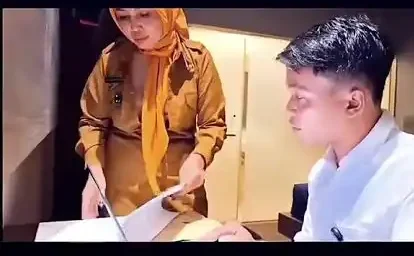 Guru Bahasa Inggris Viral, Guru Bahasa Inggris Viral Link Indonesia, English Teacher Viral Video, English Teacher vs Student Scandal, Indonesia Viral Teacher Video, Guru Viral TikTok Indonesia, Viral Link Indonesia, Guru Bahasa Inggris Trending, TikTok Viral Teacher Indonesia, English Teacher Student Viral Clip, Guru Viral Telegram Link, Indonesia Teacher Scandal, Viral Video Indonesia 2026, Guru Bahasa Inggris Full Video, Teacher Student Viral News, Viral Guru Indonesia Today, Guru Bahasa Inggris TikTok, Viral Teacher Link Indonesia, Indonesian Viral Scandal, Guru Bahasa Inggris Online Rumor, Viral Teacher Case Indonesia, Trending Viral Link Indonesia, TikTok Indonesia Viral Video, English Teacher Viral News, Teacher Viral Content Indonesia, Social Media Viral Indonesia,